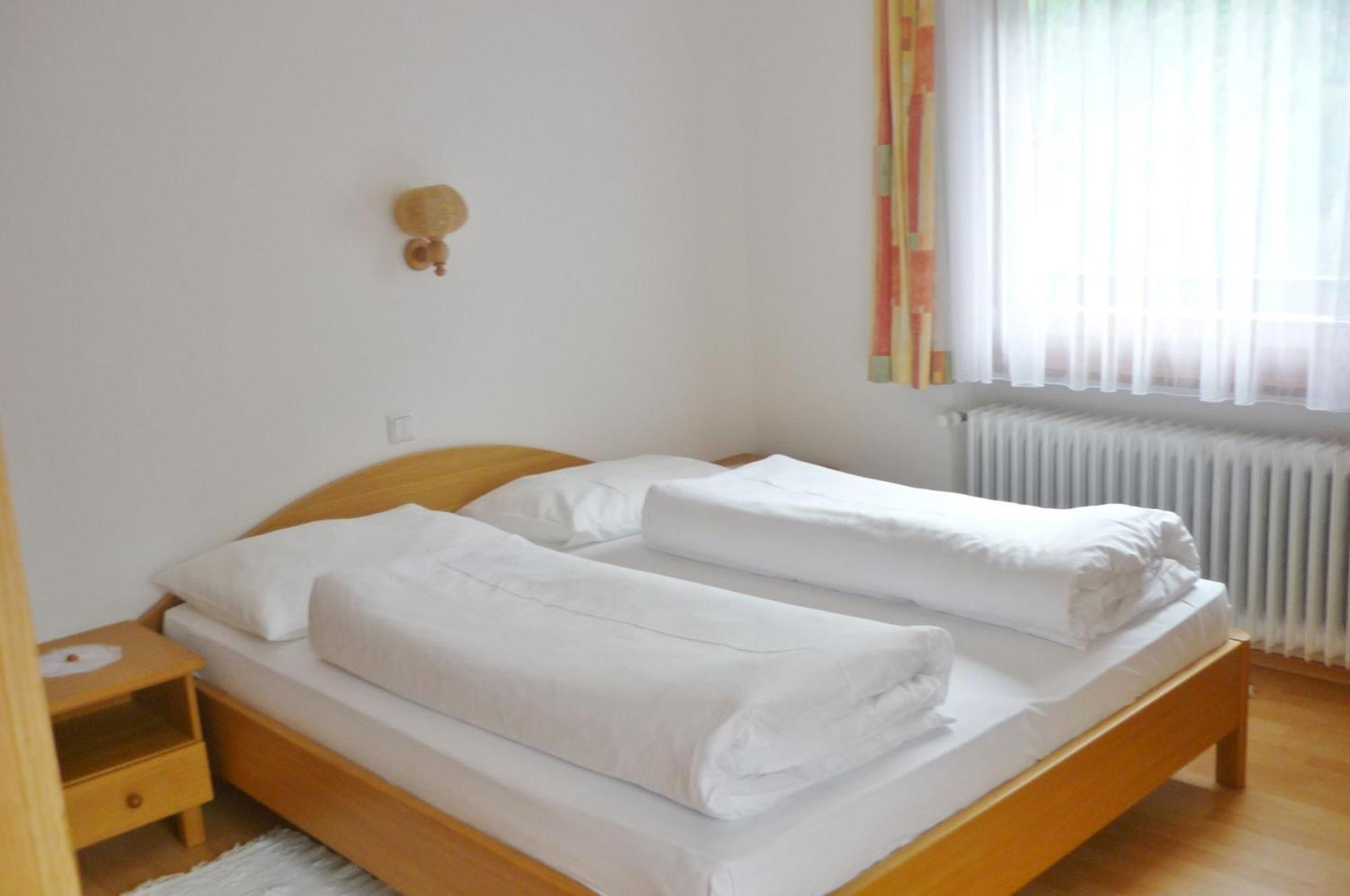 Aparthotel Alpenrose Martell Zimmer foto